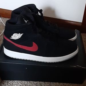 Jordan 1 Multicolor swoosh.